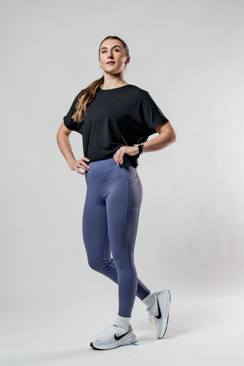 Load image into Gallery viewer, Women's Terra Recovery Drift Crop (Black) - Arvada Triathlon Company