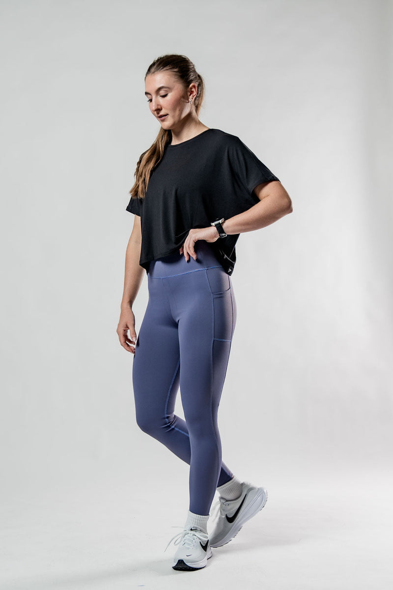 Load image into Gallery viewer, Women's Terra Recovery Drift Crop (Black) - Arvada Triathlon Company