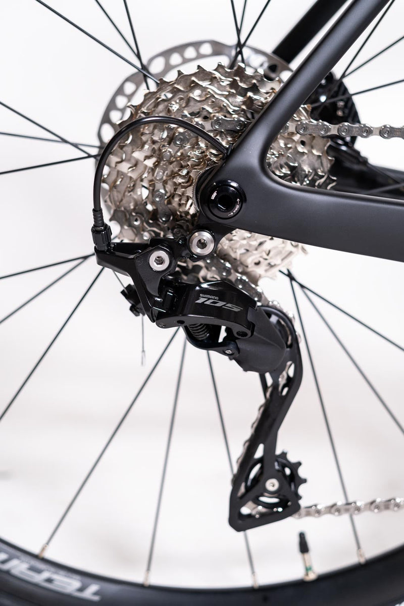 Load image into Gallery viewer, Rogue - Shimano 105 - Arvada Triathlon Company
