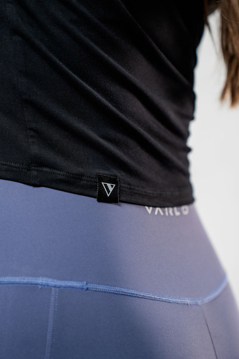 Load image into Gallery viewer, Women's Terra Recovery Arc Long Sleeve Crop (Black) - Arvada Triathlon Company
