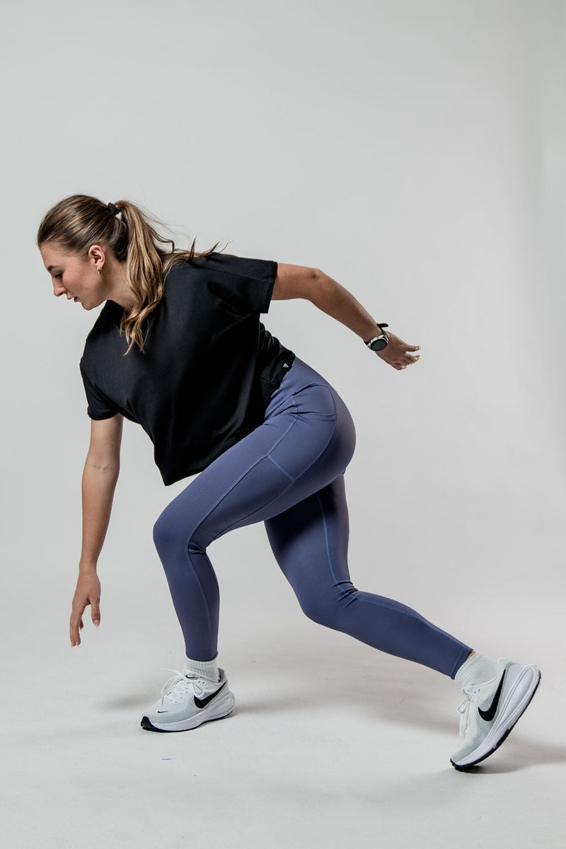 Load image into Gallery viewer, Women's Terra Recovery Drift Crop (Black) - Arvada Triathlon Company
