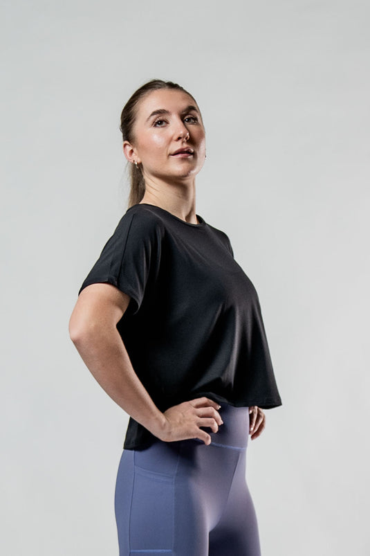 Women's Terra Recovery Drift Crop (Black) - Arvada Triathlon Company