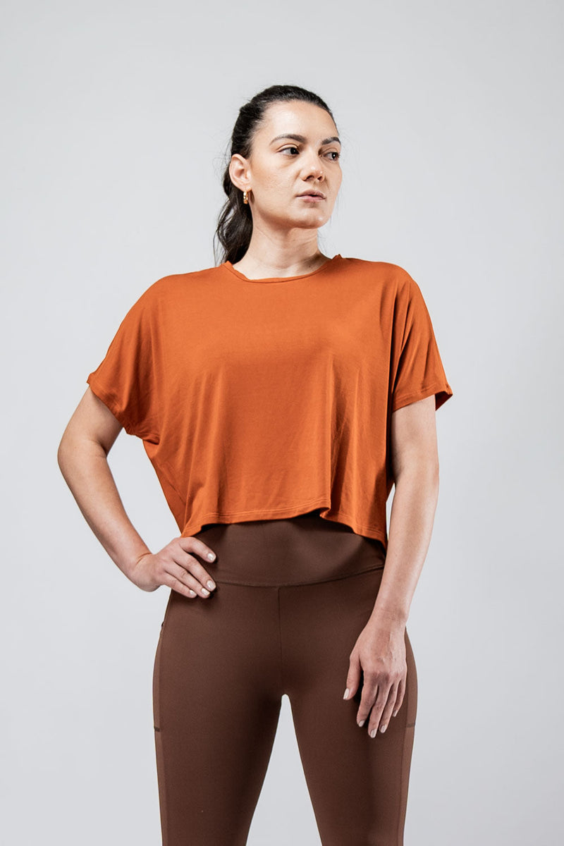 Load image into Gallery viewer, Women's Terra Recovery Drift Crop (Sunfire Clay) - Arvada Triathlon Company
